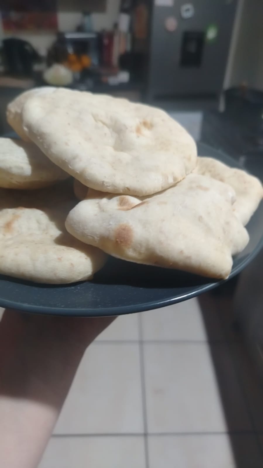 Oorskiet Suurdeeg Pita Broodjies